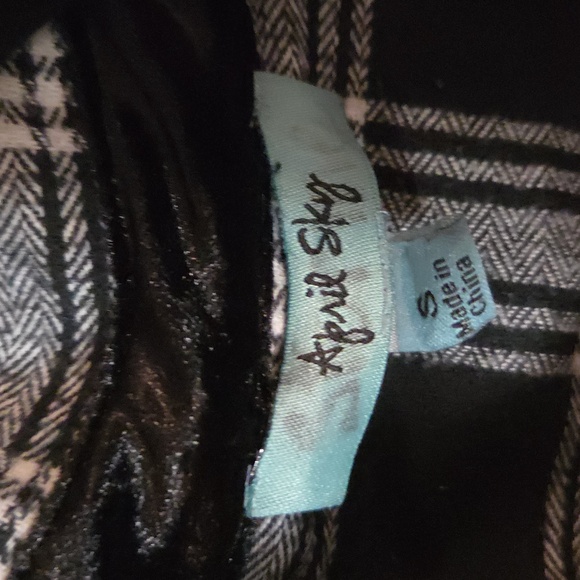 APRIL SKY Classic Black and White Plaid Women's Button Down Embroidered Shirt - Picture 6 of 6